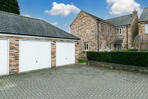1 Paddock Court... 3 bed detached house for sale