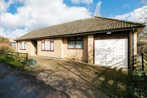 1 Butts Lane, Wilberfoss, York, YO41 5PT 4 bed detached bungalow for sale