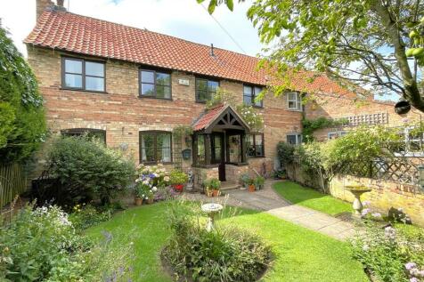 Hill Road, Orston 3 bed barn conversion for sale