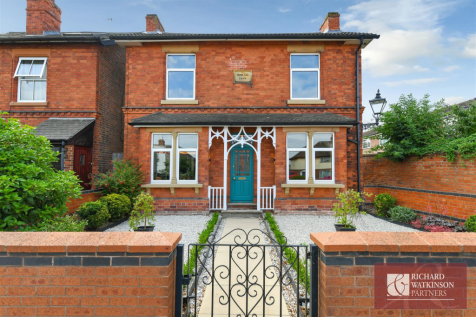 3 bedroom detached house for sale