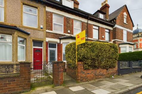 4 bedroom terraced house for sale
