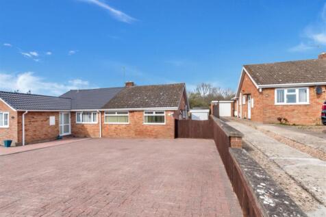2 bedroom semi-detached bungalow for sale