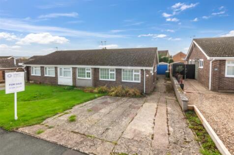 3 bedroom semi-detached bungalow for sale
