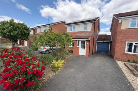 Jasmine Walk, Evesham 3 bed link detached house for sale