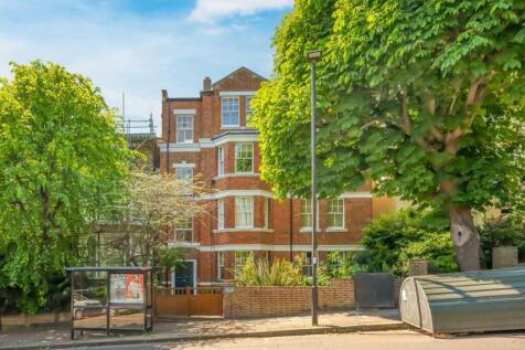 Crouch Hill, London N4 3 bed flat for sale