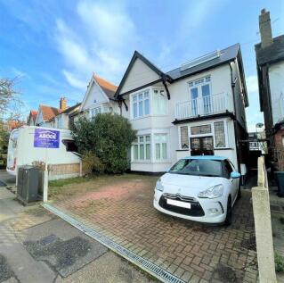 4 bedroom maisonette for sale