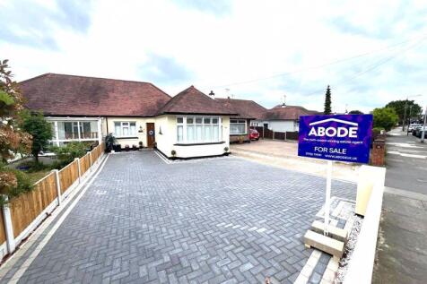 2 bedroom semi-detached bungalow for sale