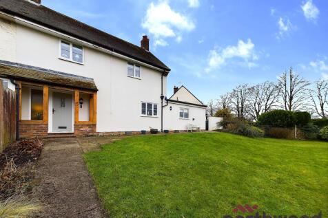 4 bedroom semi-detached house for sale