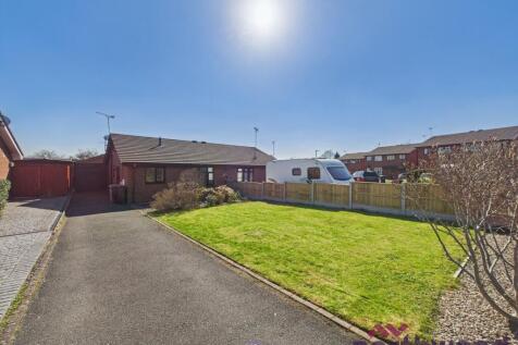 2 bedroom semi-detached bungalow for sale