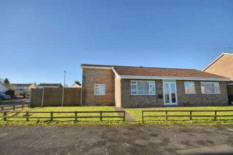 Blackmore Road, Stalbridge... 3 bed detached bungalow for sale