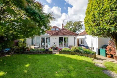 4 bedroom detached bungalow for sale