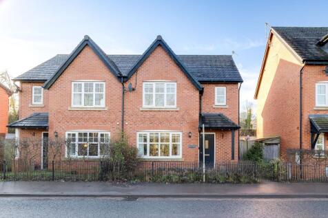 3 bedroom semi-detached house for sale