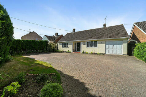 2 bedroom detached bungalow for sale