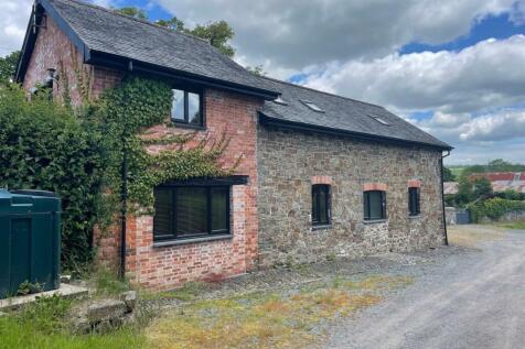 NR BURRINGTON 3 bed barn conversion for sale