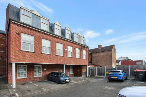 The Crescent, Bedford, MK40 2 bed apartment for sale