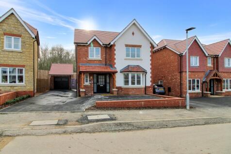 Hayfield Park, Bromham, Bedfordshire... 4 bed detached house for sale