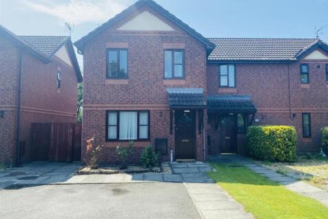 2 bedroom town house for sale