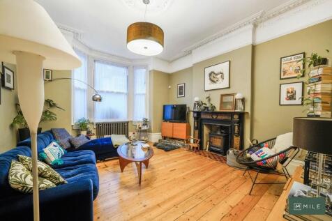 2 bedroom ground floor flat for sale