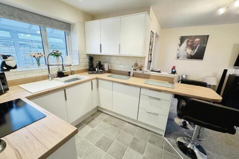 Weavers Rise, Telford TF2 3 bed detached house for sale