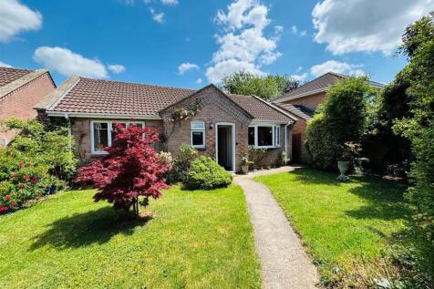 2 bedroom detached bungalow for sale
