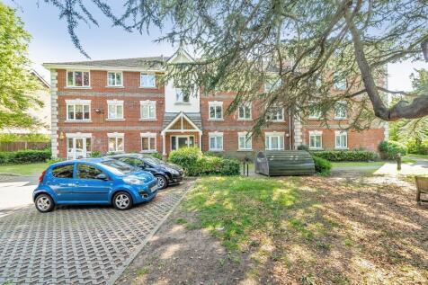 Haling Park Road, South Croydon... 2 bed flat for sale