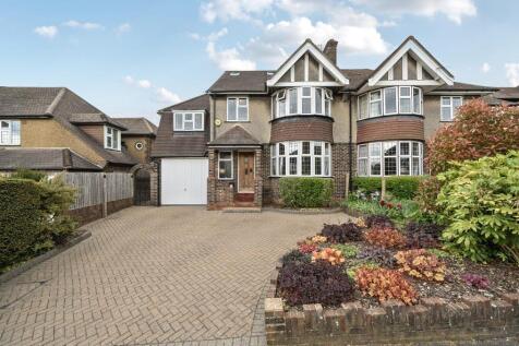 5 bedroom semi-detached house for sale