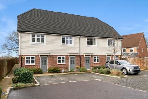 Consort Drive, Leatherhead, KT22 2 bed terraced house for sale