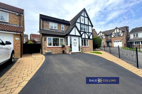 4 bedroom detached house for sale