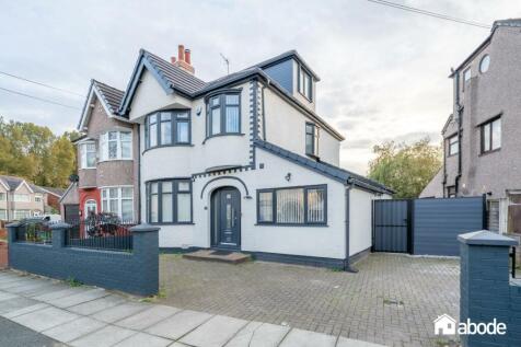 4 bedroom semi-detached house for sale