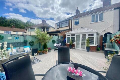 3 bedroom terraced house for sale