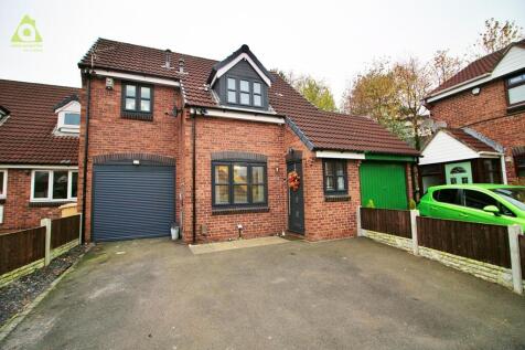 Greensmith Way, Westhoughton, BL5 3BR 3 bed link detached house for sale