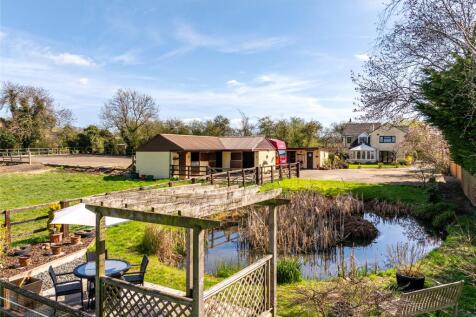 Nash Road, Great Horwood... 4 bed equestrian property for sale