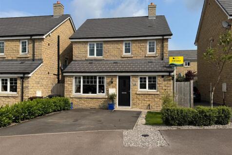 Starling Road, Harpur Hill, Buxton 3 bed detached house for sale