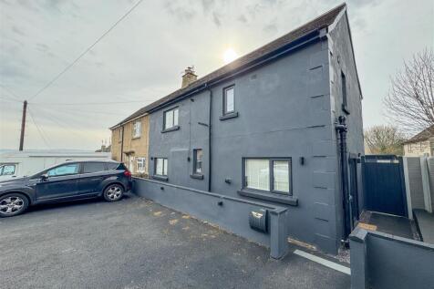 Grove Place, Youlgrave, Bakewell 3 bed semi