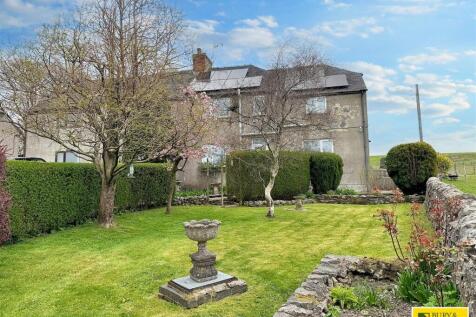 4 bedroom property for sale