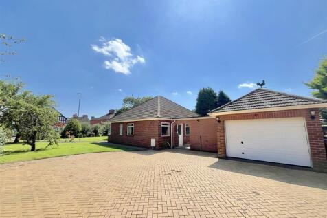 3 bedroom detached bungalow for sale