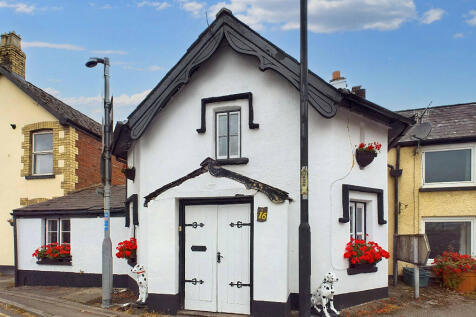 3 bedroom character property for sale