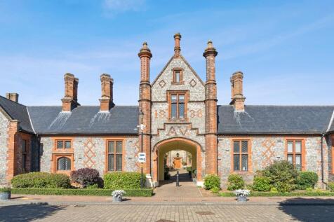 2 bedroom mews property for sale