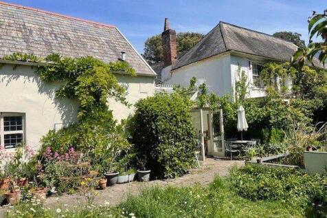 Bellaire, Barnstaple, Devon, EX31 8 bed house for sale