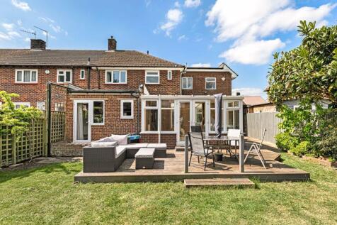 4 bedroom semi-detached house for sale