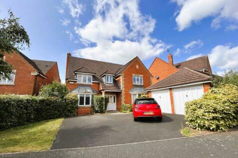 5 bedroom detached house for sale