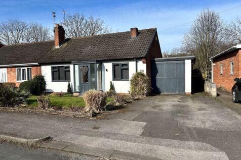 Hillside, Brownhills, Walsall WS8 7AF 2 bed semi