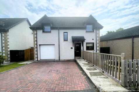 Knockomie Rise, Forres, Morayshire 3 bed detached house for sale