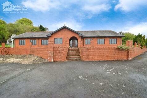 5 bedroom detached bungalow for sale