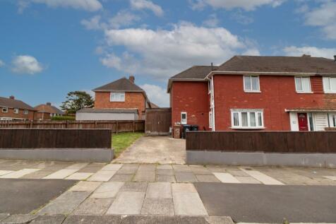 4 bedroom semi-detached house for sale