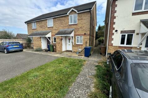 2 bedroom semi-detached house for sale