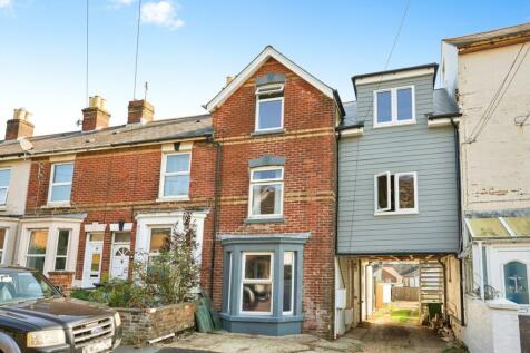 4 bedroom terraced house for sale