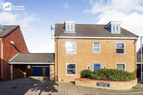 5 bedroom link detached house for sale