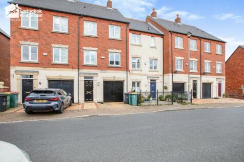 3 bedroom terraced house for sale