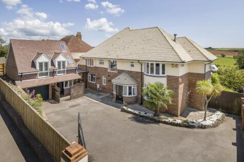 7 bedroom detached house for sale